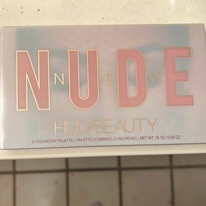 Huda Beauty Nude Palette